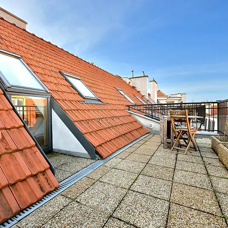 Twin Rooftop By Ambiente Apartment